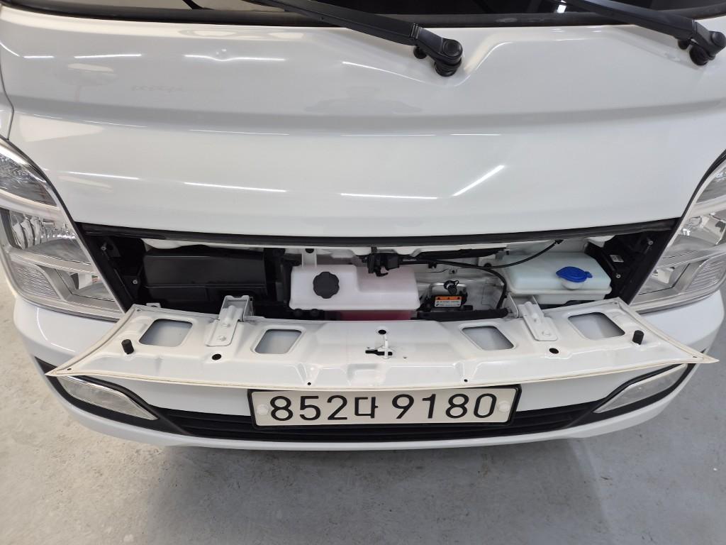 Hyundai Porter II LPG Manual LPG Wing body Manual Long Wheelbase Super Cab 6