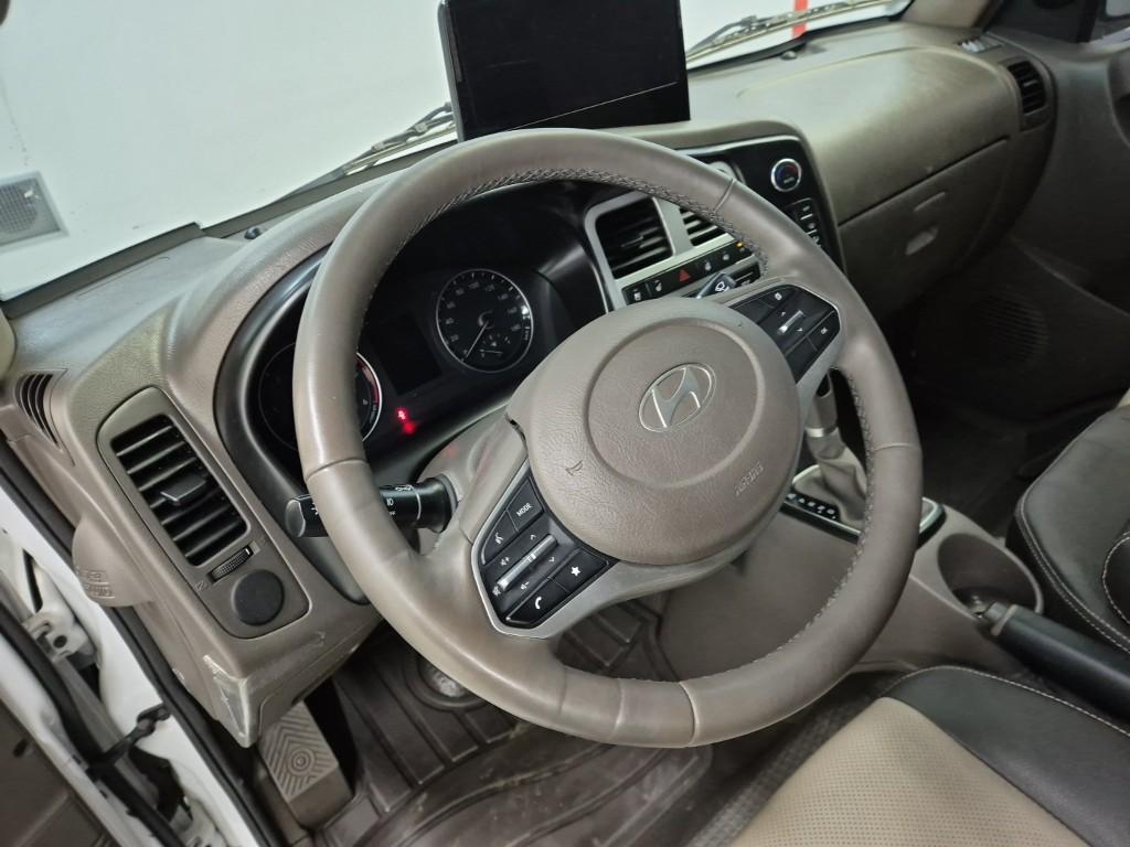 Hyundai Porter II LPG Manual LPG Wing body Manual Long Wheelbase Super Cab 10