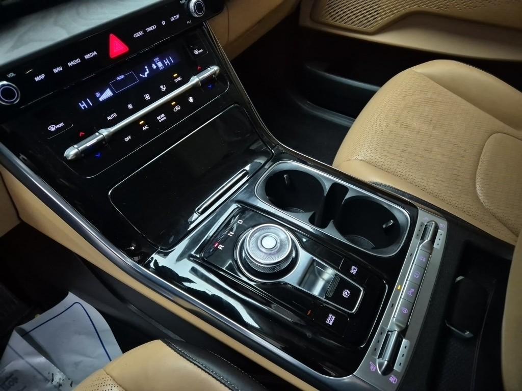 Kia Carnival New KA4 Signature D2.2 Diesel 9