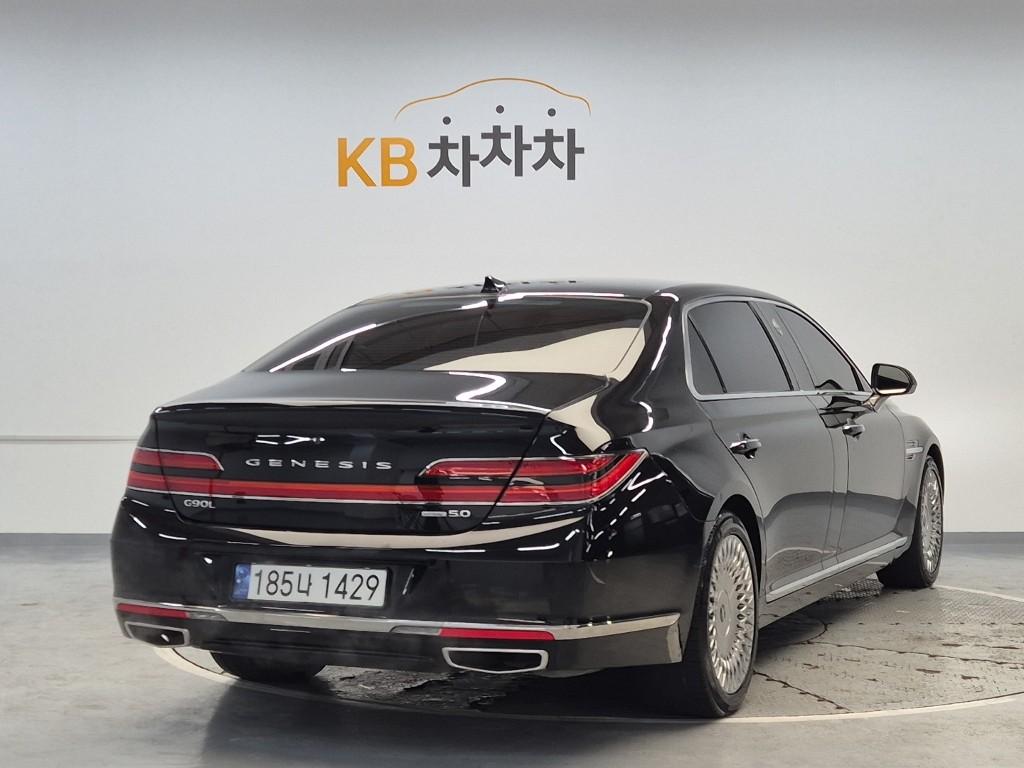 Genesis G90 5.0L GDi AWD 4