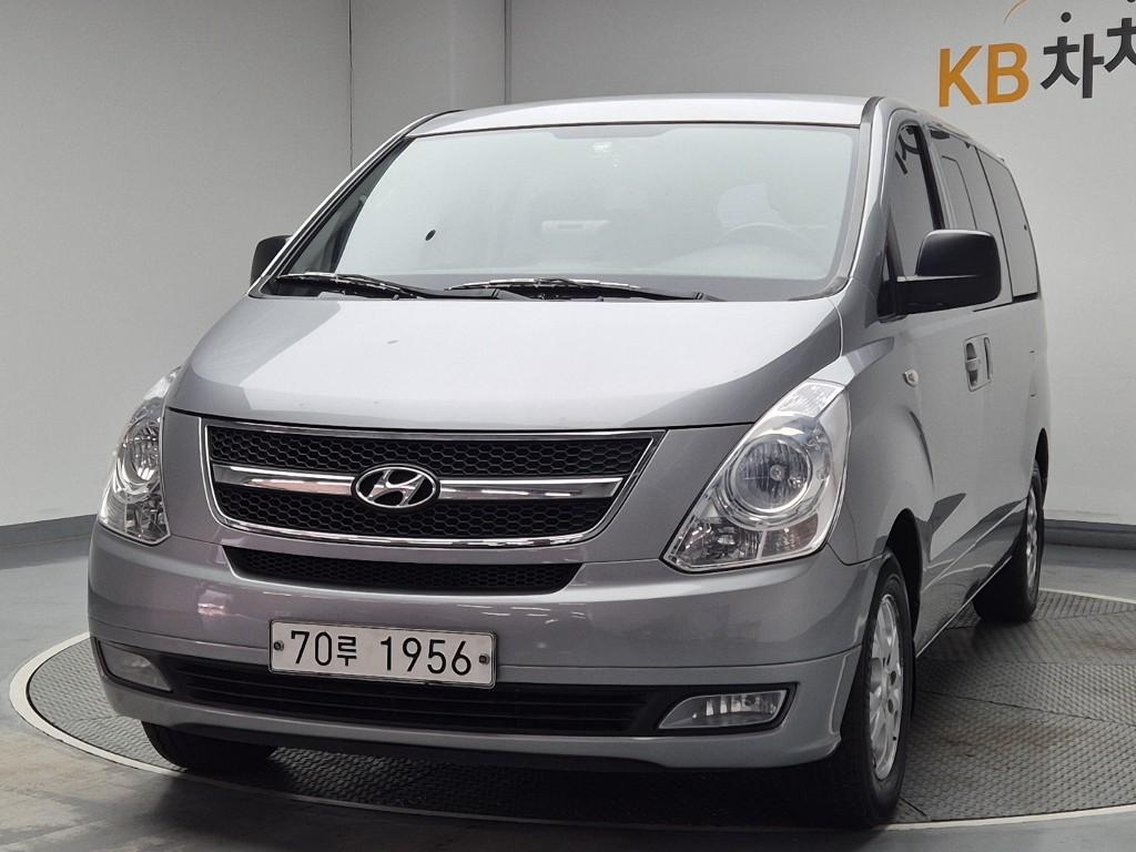 Hyundai Starex Grand CVX Luxury 2.5 VGT/ WGT Wagon 2