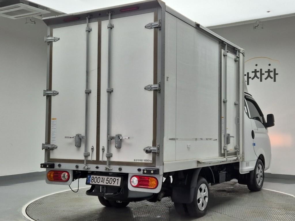 Hyundai Porter II Long Wheelbase Modern LPG 2.5 Turbo Long Wheelbase Super Cab 4