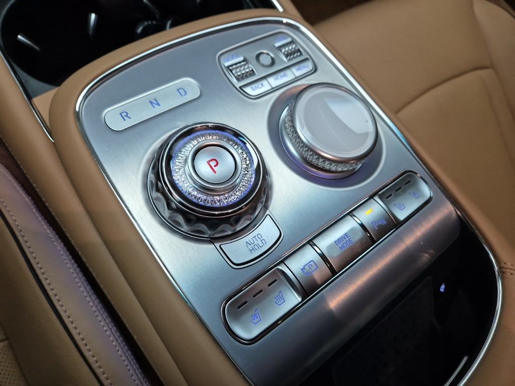 Genesis G90 New Base Type Gasoline 3.5 Turbo AWD 9