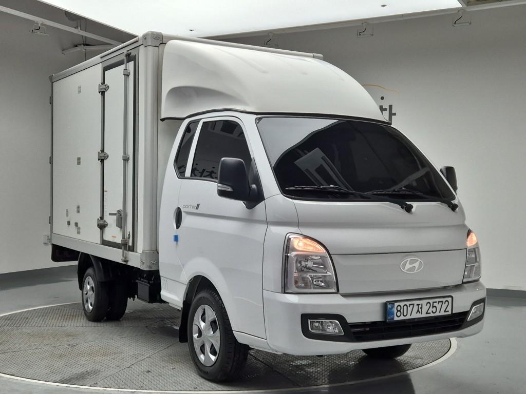 Hyundai Porter II Long Wheelbase Modern LPG Long Wheelbase Super Cab 5