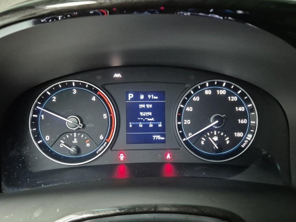 Hyundai Porter II Long Wheelbase Modern LPG Long Wheelbase Super Cab 6