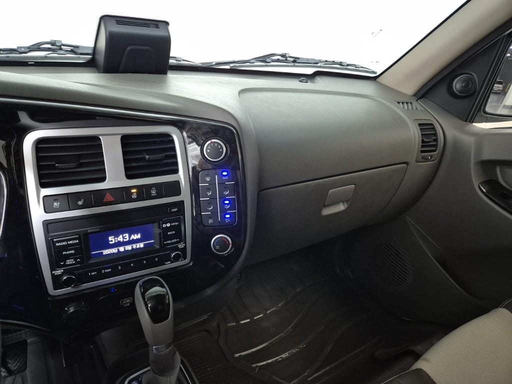 Hyundai Porter II Long Wheelbase Modern LPG Long Wheelbase Super Cab 10