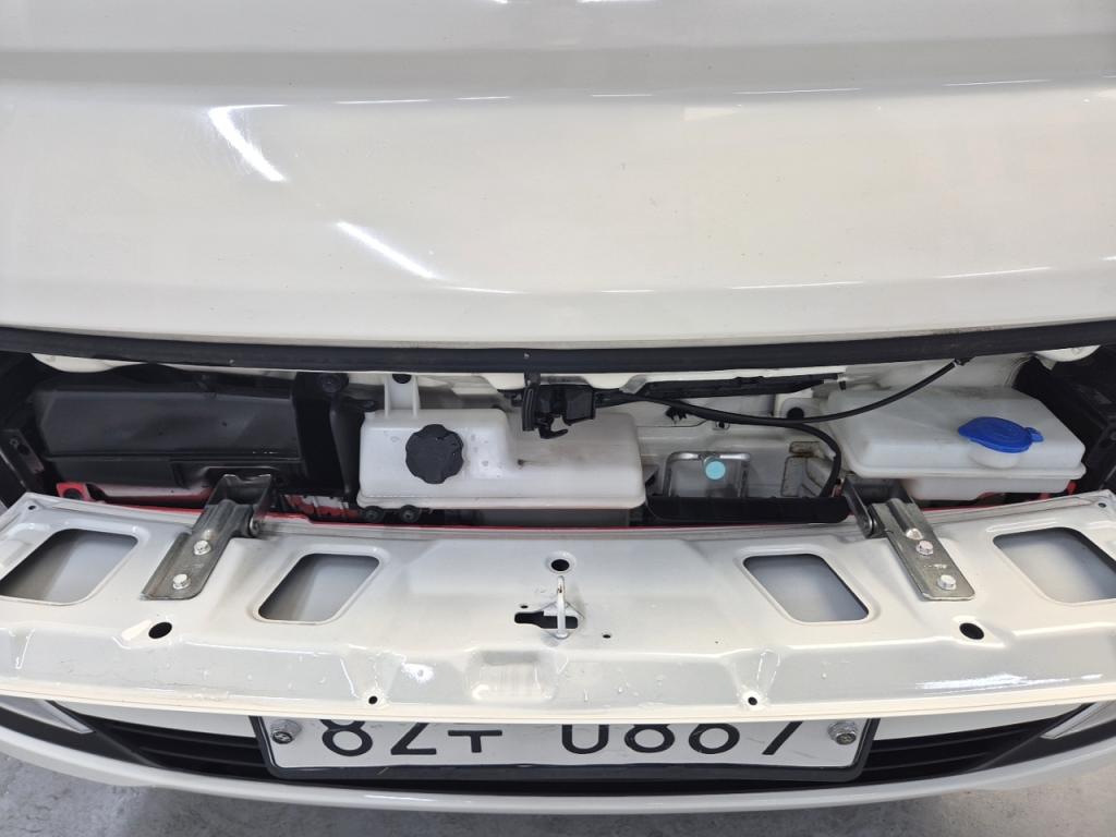 Hyundai Porter II Low Fixed Floor Long Wheelbase Super Cab 6