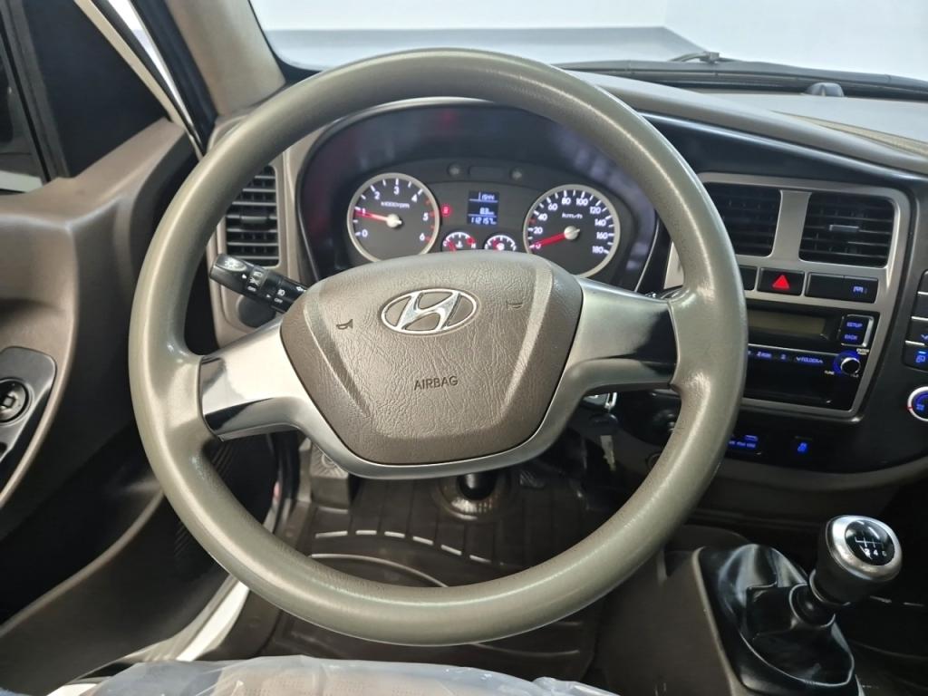 Hyundai Porter II Low Fixed Floor Long Wheelbase Super Cab 10