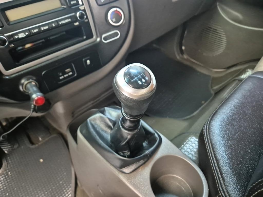 Hyundai Porter II Low Fixed Floor Long Wheelbase Super Cab 9