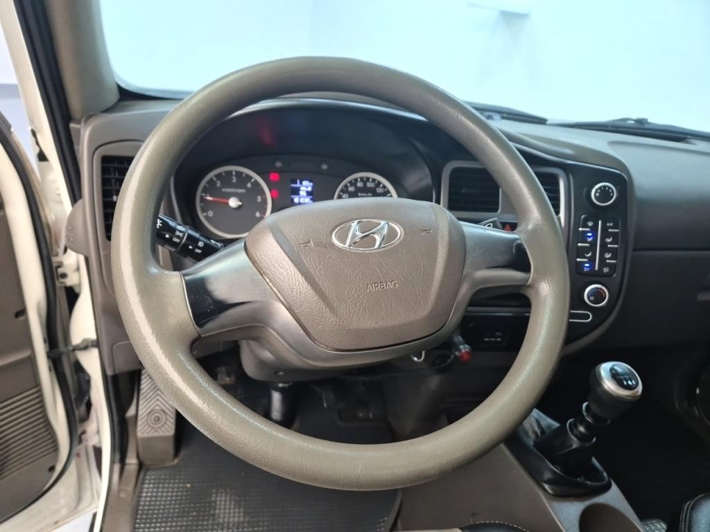 Hyundai Porter II Low Fixed Floor Long Wheelbase Super Cab 10