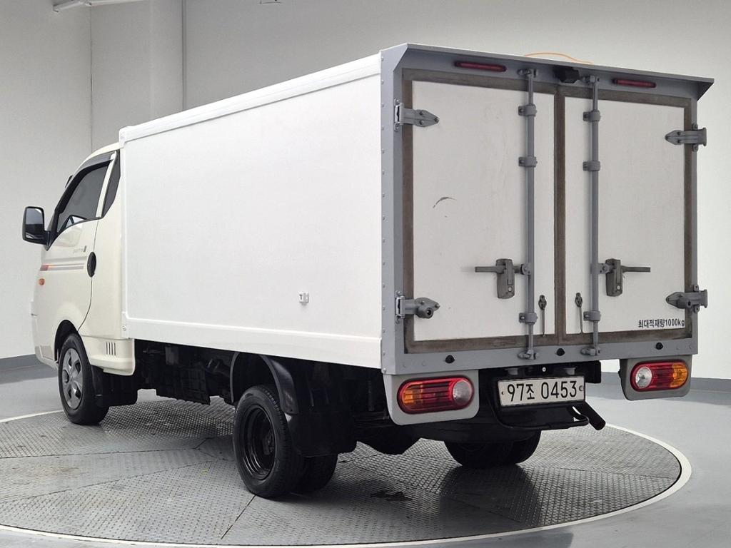Hyundai Porter II Super Cab Fixed Floor Long Wheelbase Super Cab 3