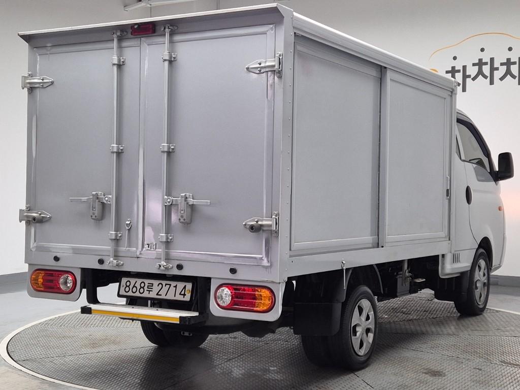 Hyundai Porter II LPG Low Fixed Floor Long Wheelbase Super Cab 4