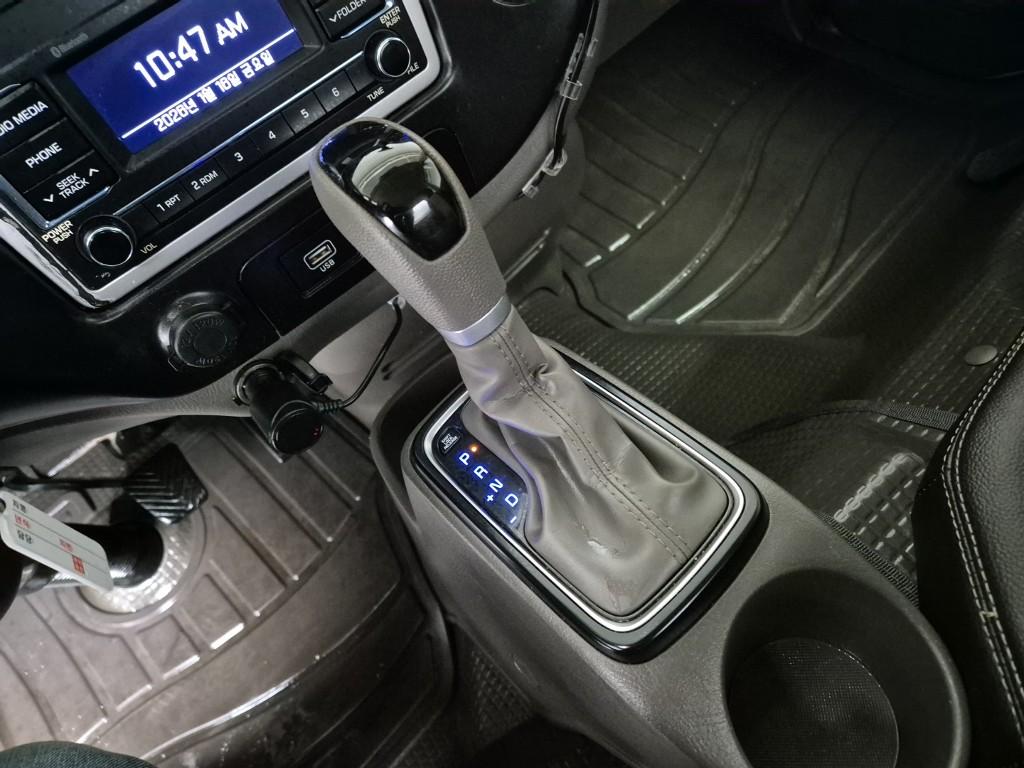 Hyundai Porter II LPG Low Fixed Floor Long Wheelbase Super Cab 8