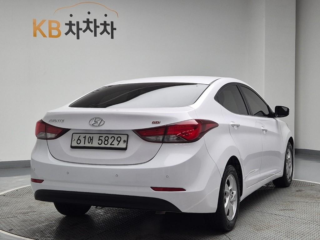 Hyundai Avante MD Style 1.6 GDi 4