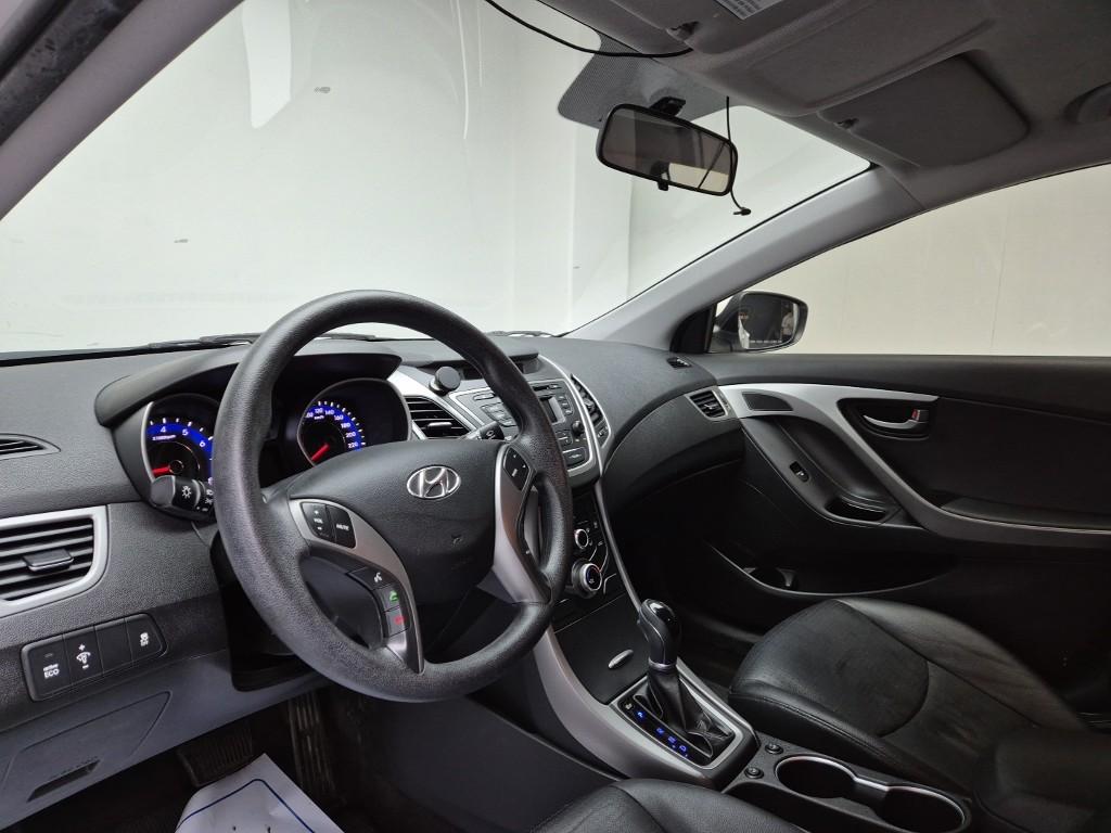 Hyundai Avante MD Style 1.6 GDi 8