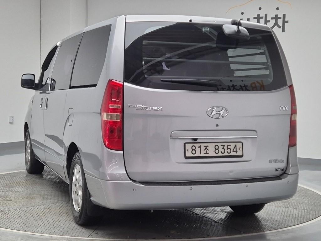 Hyundai Starex Grand CVX Deluxe 2.5 VGT/ WGT 5 Van 3