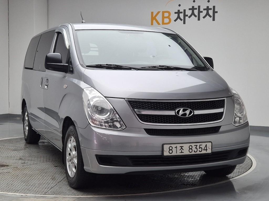 Hyundai Starex Grand CVX Deluxe 2.5 VGT/ WGT 5 Van 5