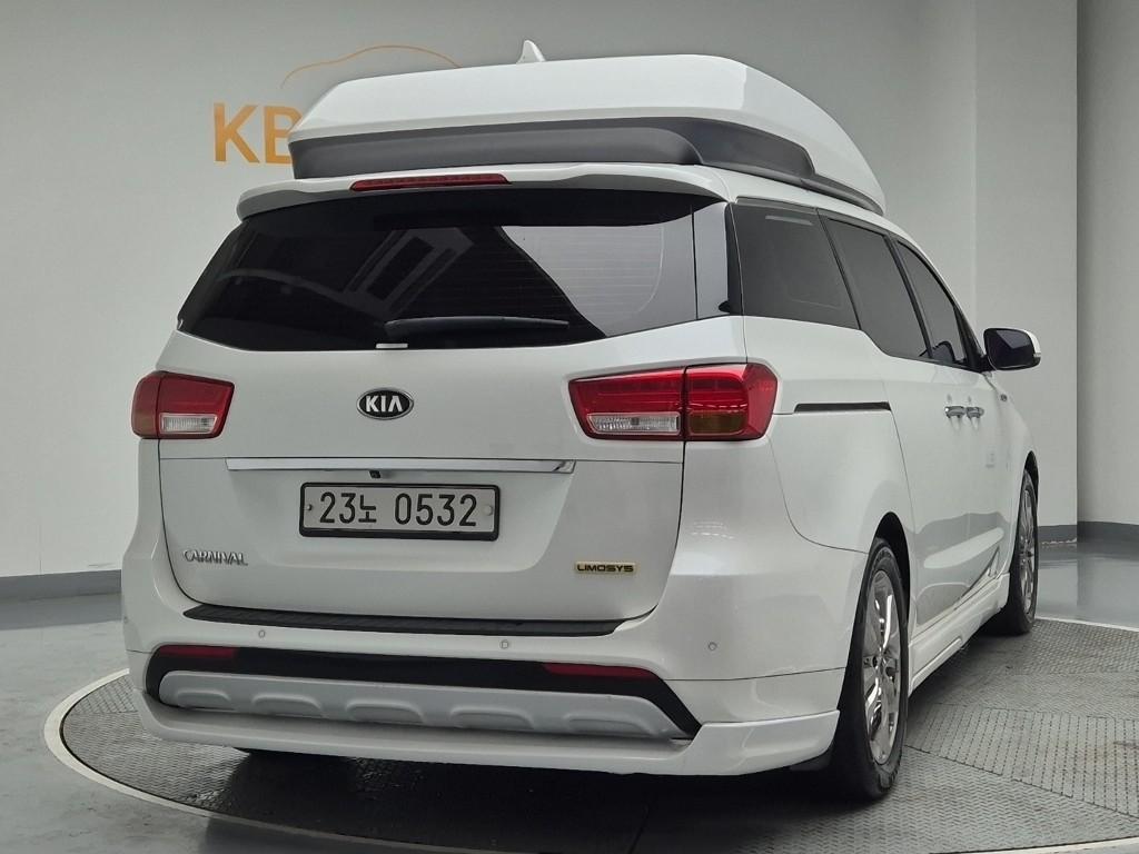 Kia Carnival 2016 photo 3