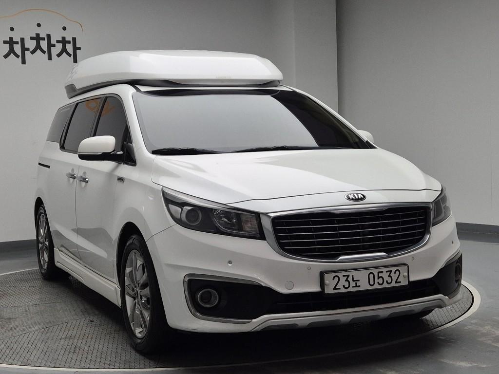 Kia Carnival 2016 photo 4