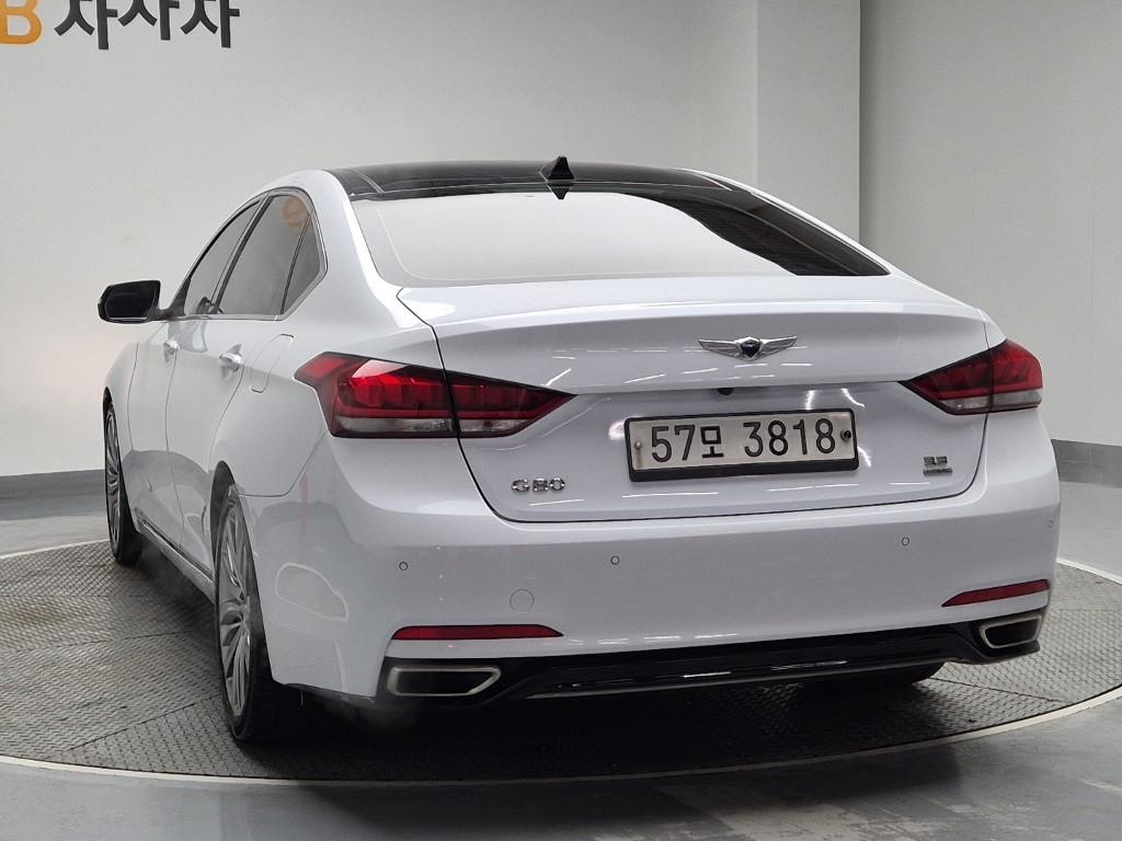 Genesis G80 2018 photo 2