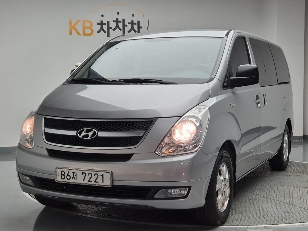 Hyundai Starex Grand CVX Luxury 2.5 VGT/ WGT 5 Van