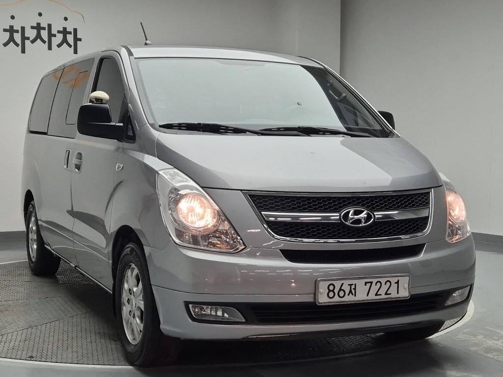 Hyundai Starex Grand CVX Luxury 2.5 VGT/ WGT 5 Van 5