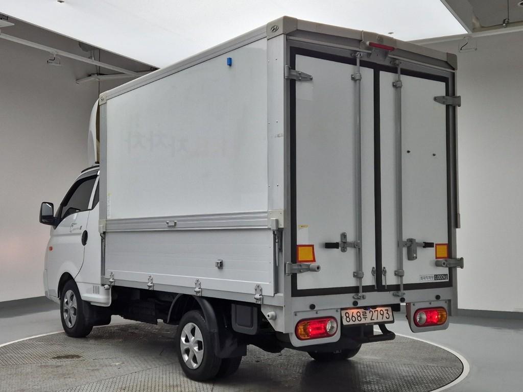 Hyundai Porter II LPG Manual LPG Wing body Manual Long Wheelbase Super Cab 3