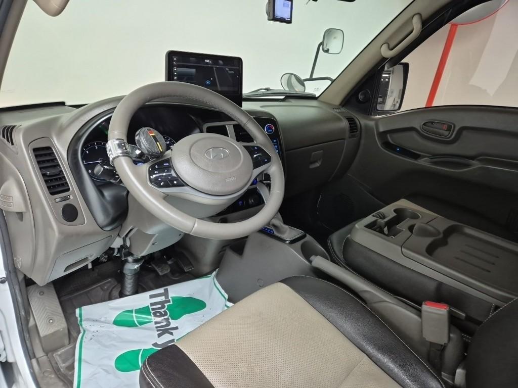 Hyundai Porter II LPG Manual LPG Wing body Manual Long Wheelbase Super Cab 7