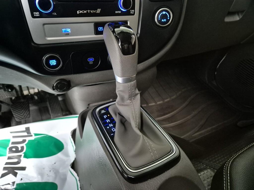 Hyundai Porter II LPG Manual LPG Wing body Manual Long Wheelbase Super Cab 8