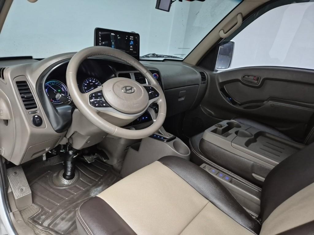 Hyundai Porter II Electric Wing body Long Wheelbase Super Cab 7