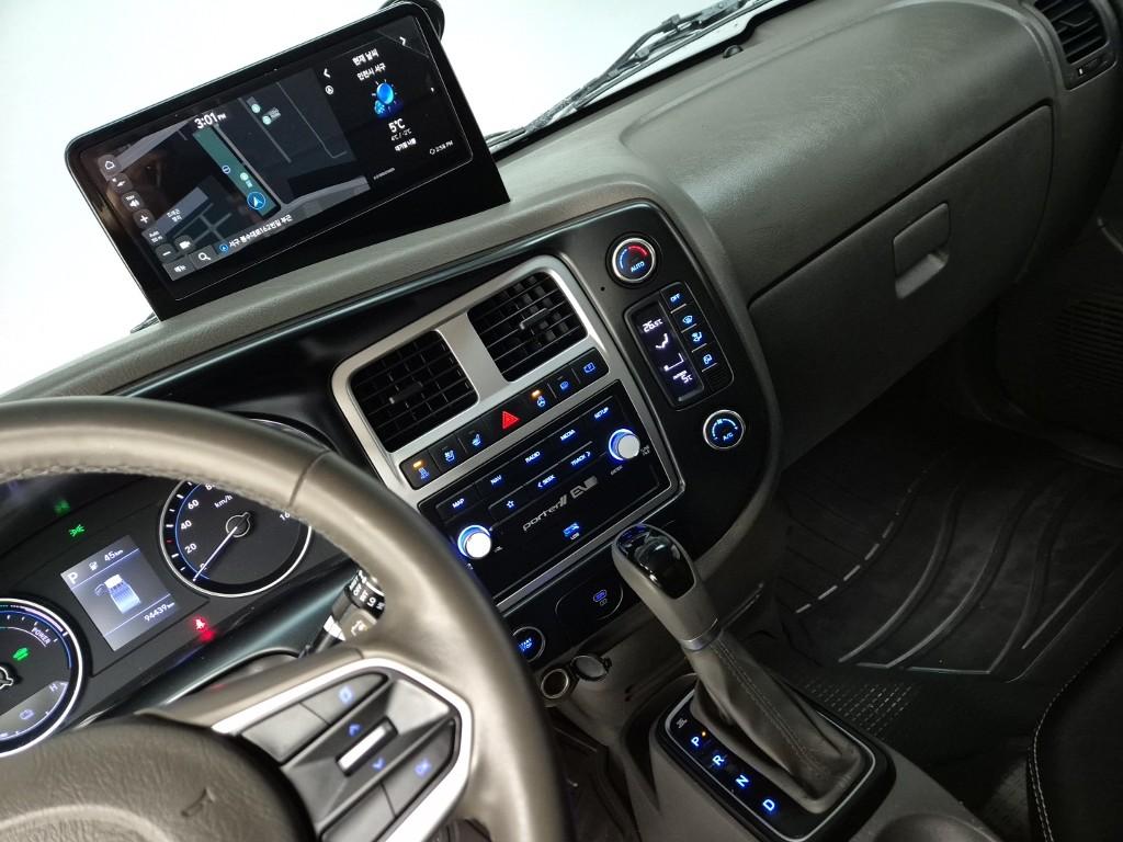 Hyundai Porter II Electric Wing body Long Wheelbase Super Cab 10