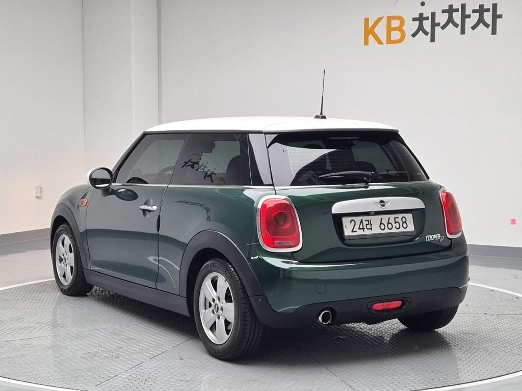 Mini Cooper 2015 photo 2