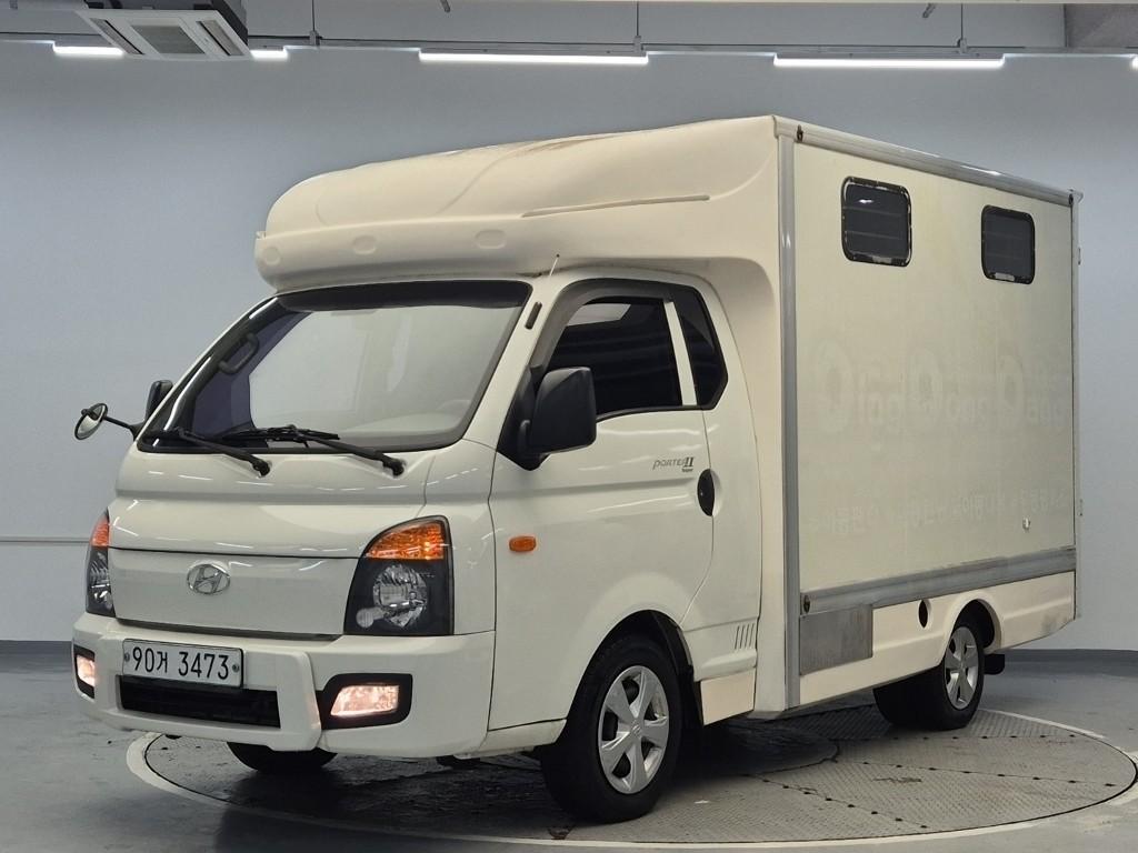 Hyundai Porter II City Van Long Wheelbase Super Cab 2