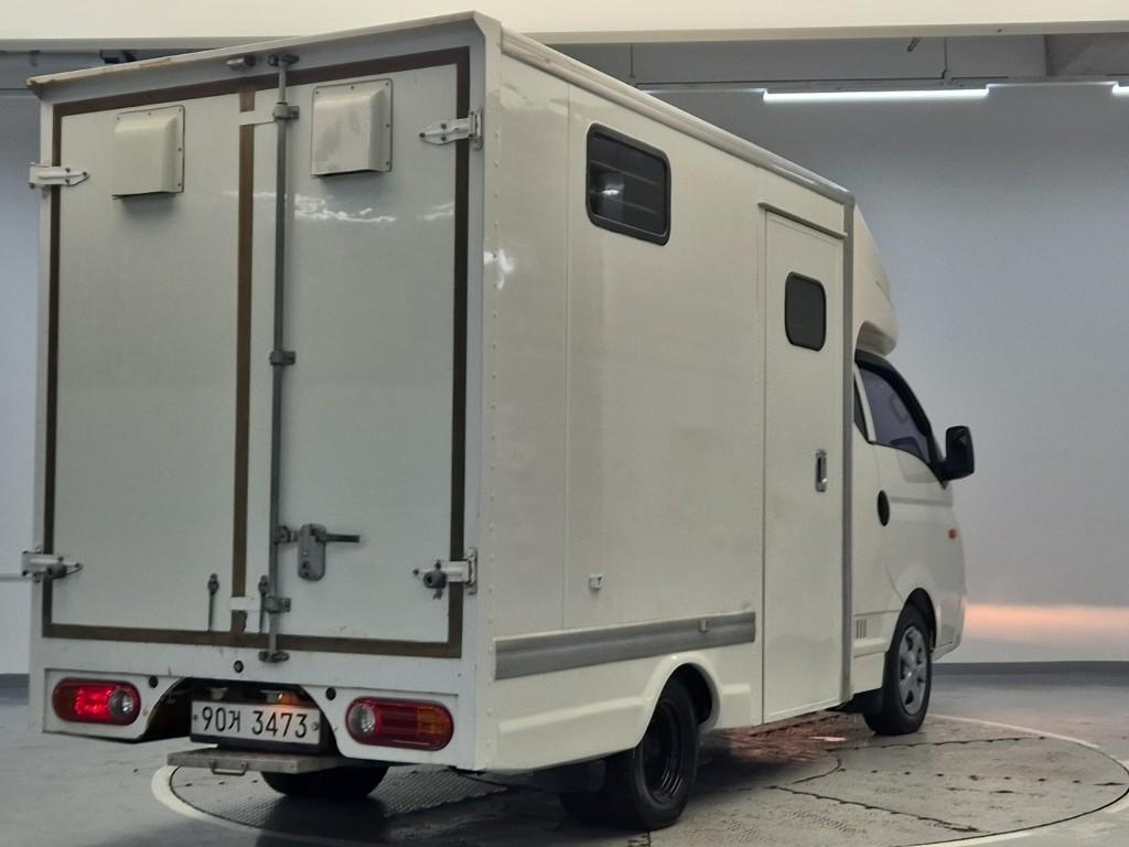 Hyundai Porter II City Van Long Wheelbase Super Cab 4