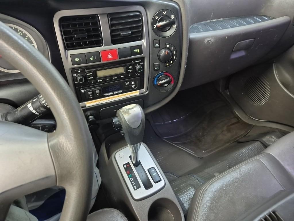 Hyundai Porter II City Van Long Wheelbase Super Cab 10