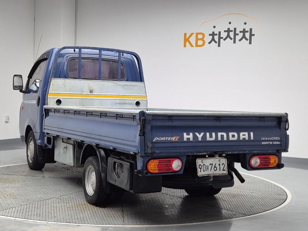 Hyundai Porter II Long Wheelbase Deluxe Long Wheelbase Standard Cab 3