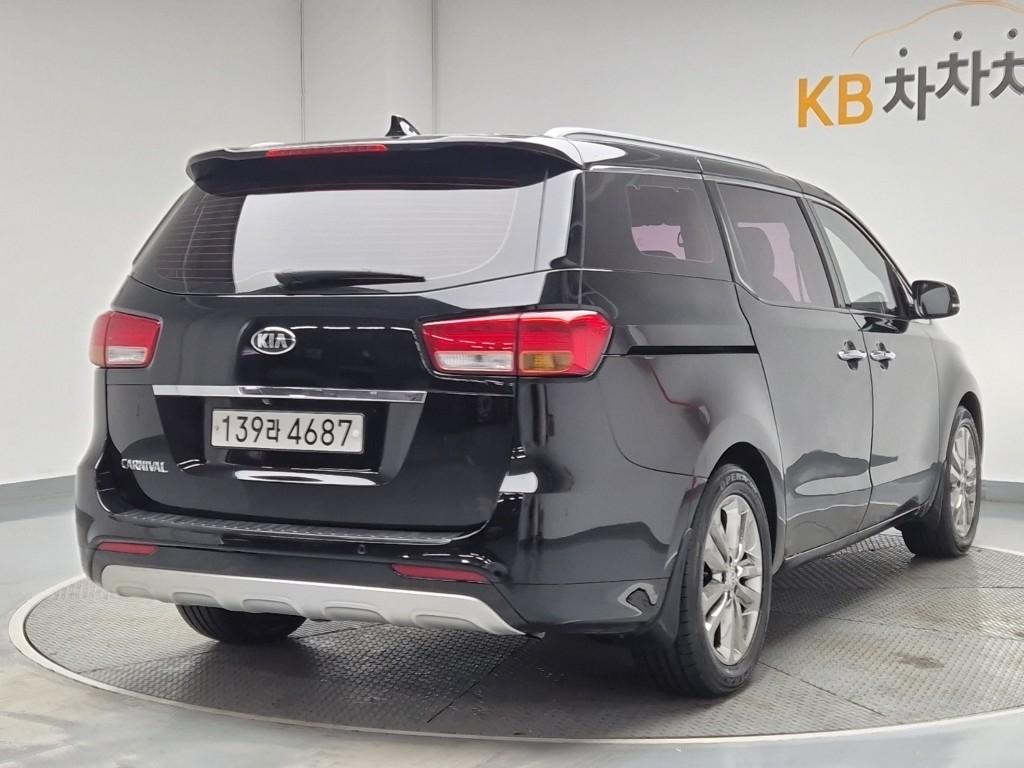 Kia Carnival 2018 photo 3