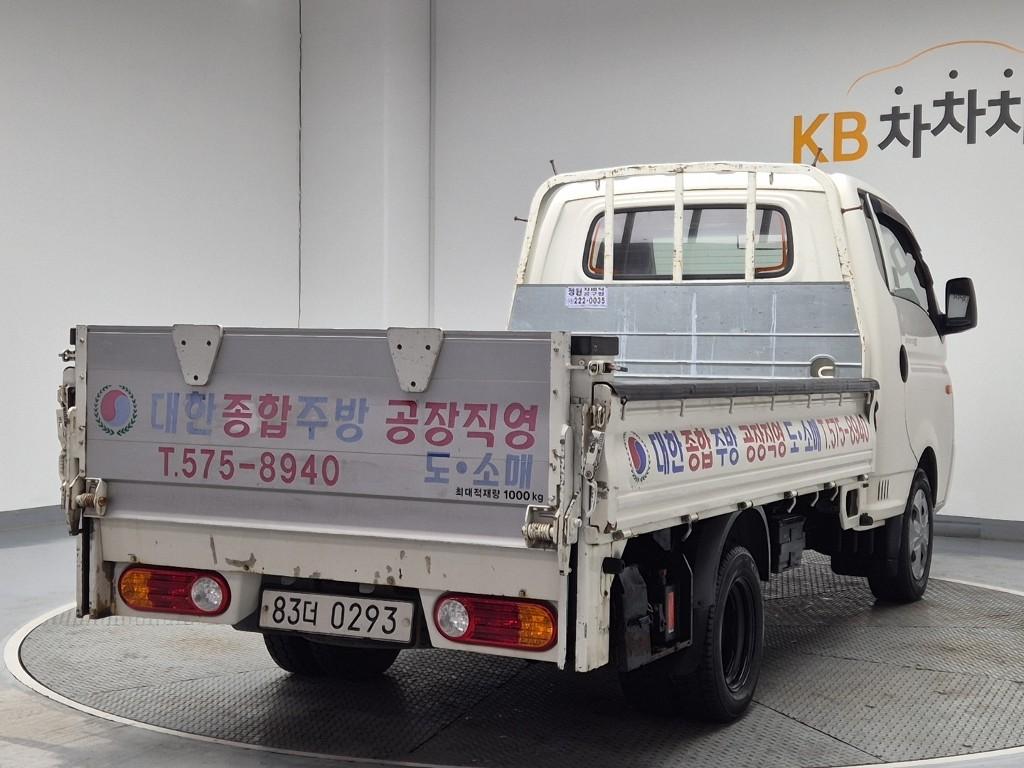 Hyundai Porter II Super Cab Powergate Long Wheelbase Super Cab 4