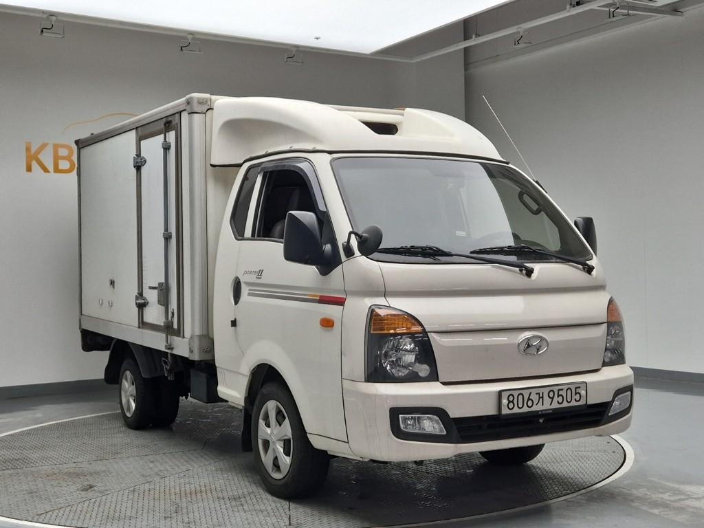 Hyundai Porter II Super Cab Twin Comp Refrigerated Truck Long Wheelbase Super Cab 5