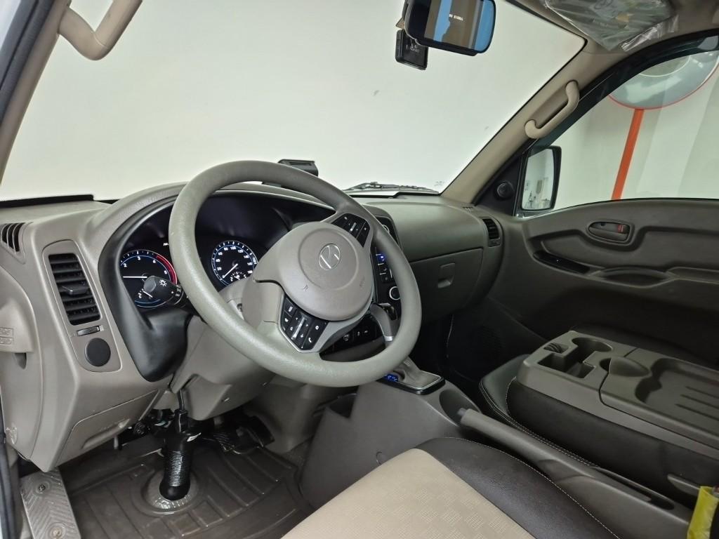 Hyundai Porter II LPG Super Cab LPG Fixed Floor Long Wheelbase Super Cab 7