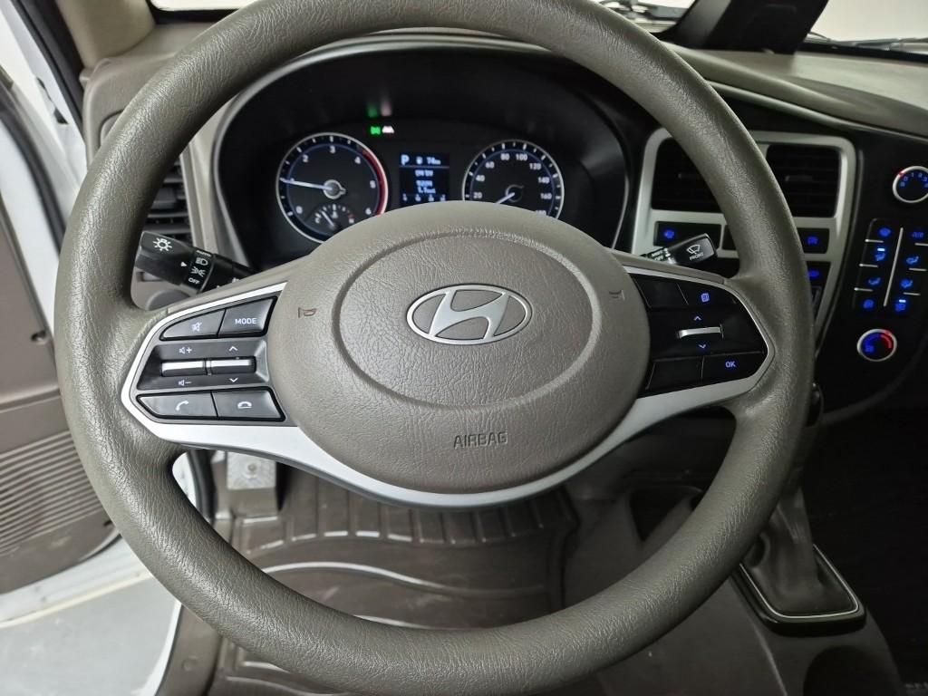 Hyundai Porter II LPG Super Cab LPG Fixed Floor Long Wheelbase Super Cab 9