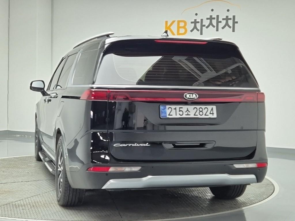 Kia Carnival 2021 photo 2