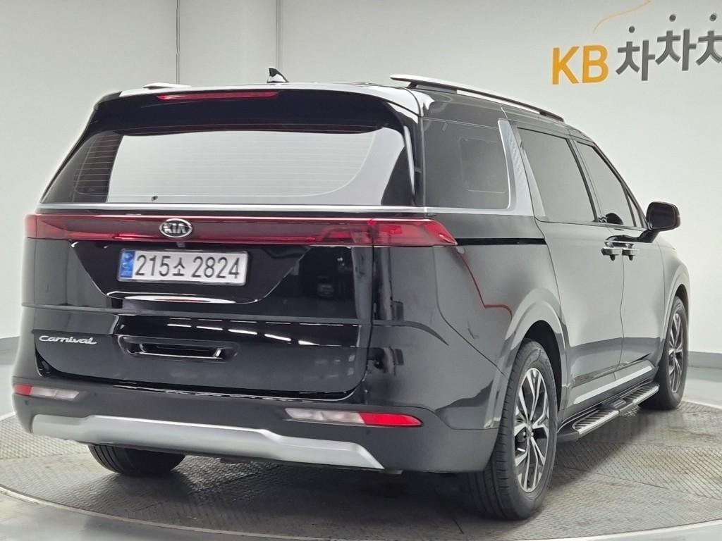 Kia Carnival 2021 photo 3