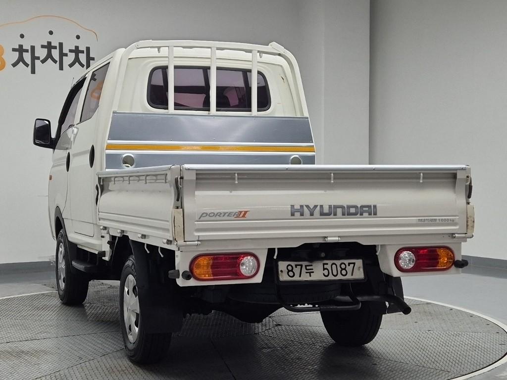 Hyundai Porter II Long Wheelbase Plus Long Wheelbase Double Cab 4WD 3