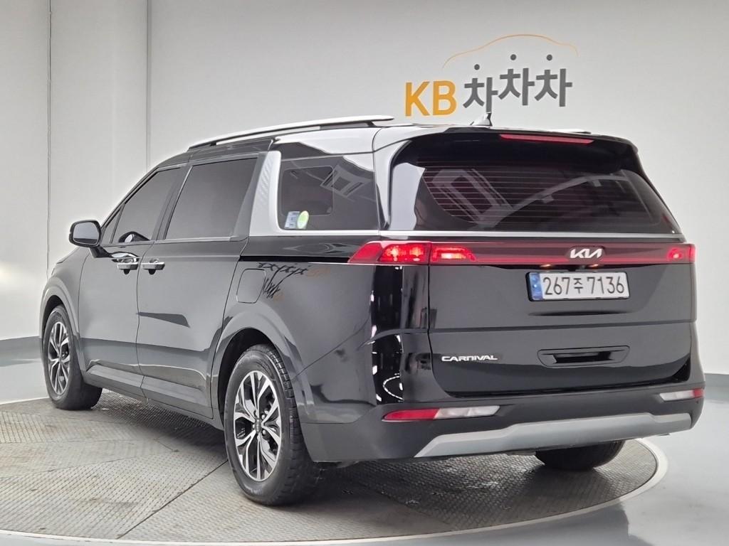 Kia Carnival 2022 photo 2