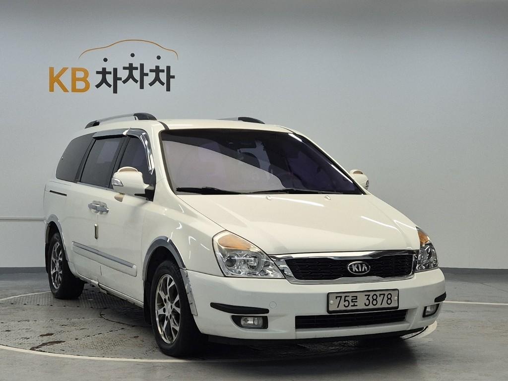 Kia Carnival R GLX Premium Type R2.2 E-VGT 5