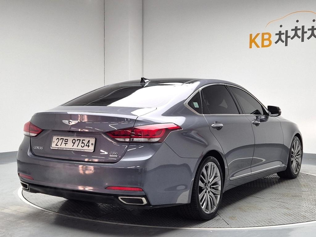 Hyundai Genesis 2016 photo 3