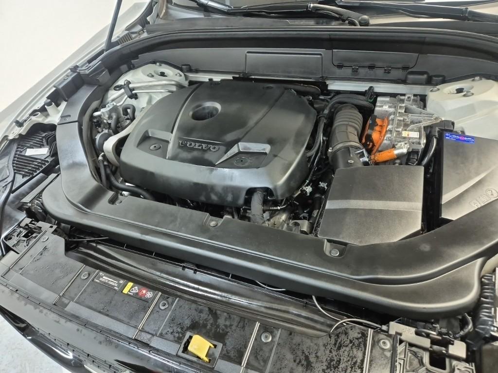 Volvo XC60 R Design T8 AWD 6