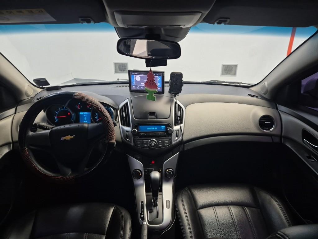 Chevrolet Cruze Amazing LS 1.8 Gasoline 8