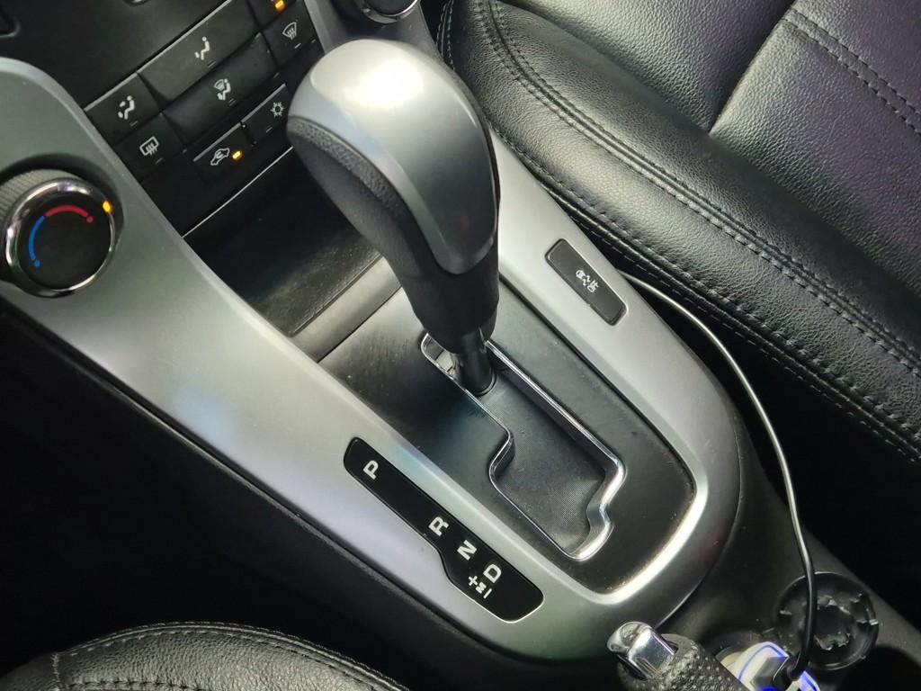 Chevrolet Cruze Amazing LS 1.8 Gasoline 9